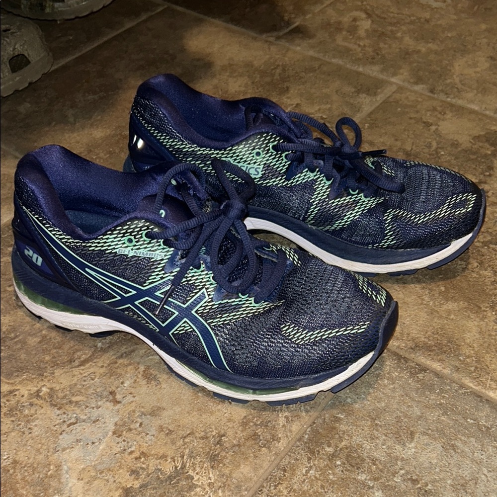 Women’s ASICS Gel-Nimbus 20 Blue Athletic Running Shoes size 8